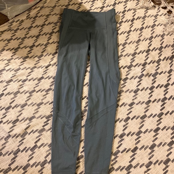 Don’t fit anymore - Picture 1 of 7